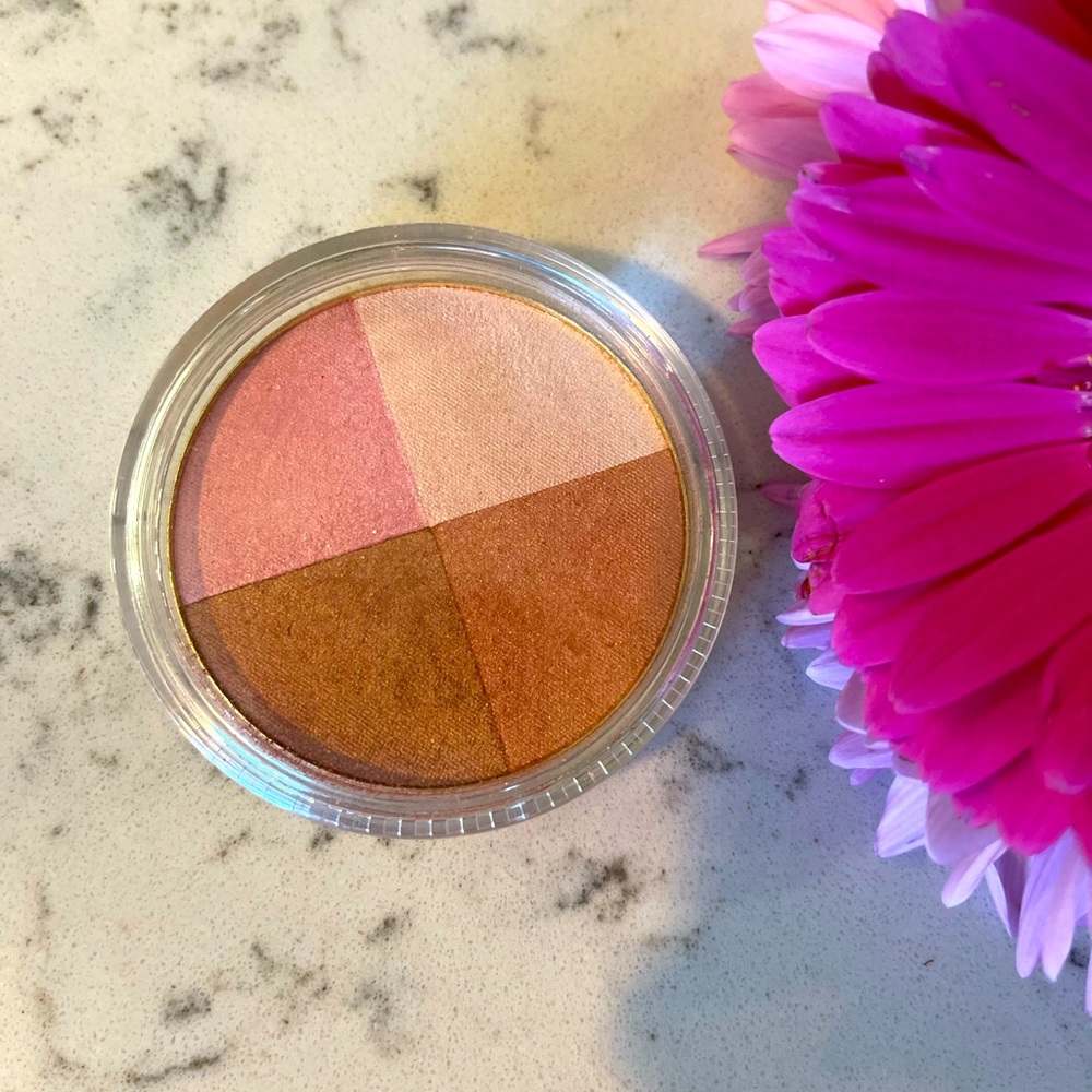 Jane Iredale rose dawn bronzer